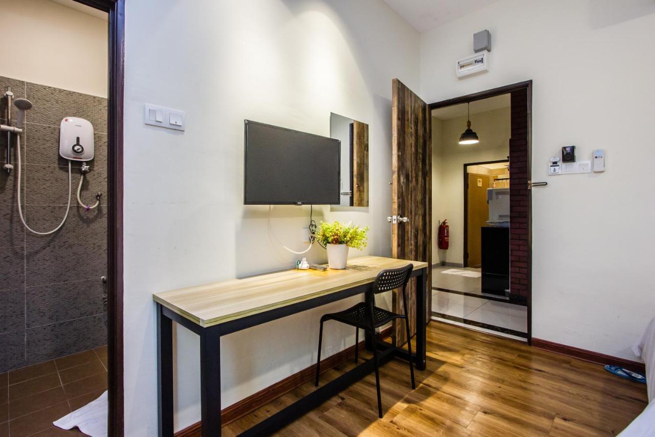 Surprised Homestay Butterworth Bagian luar foto